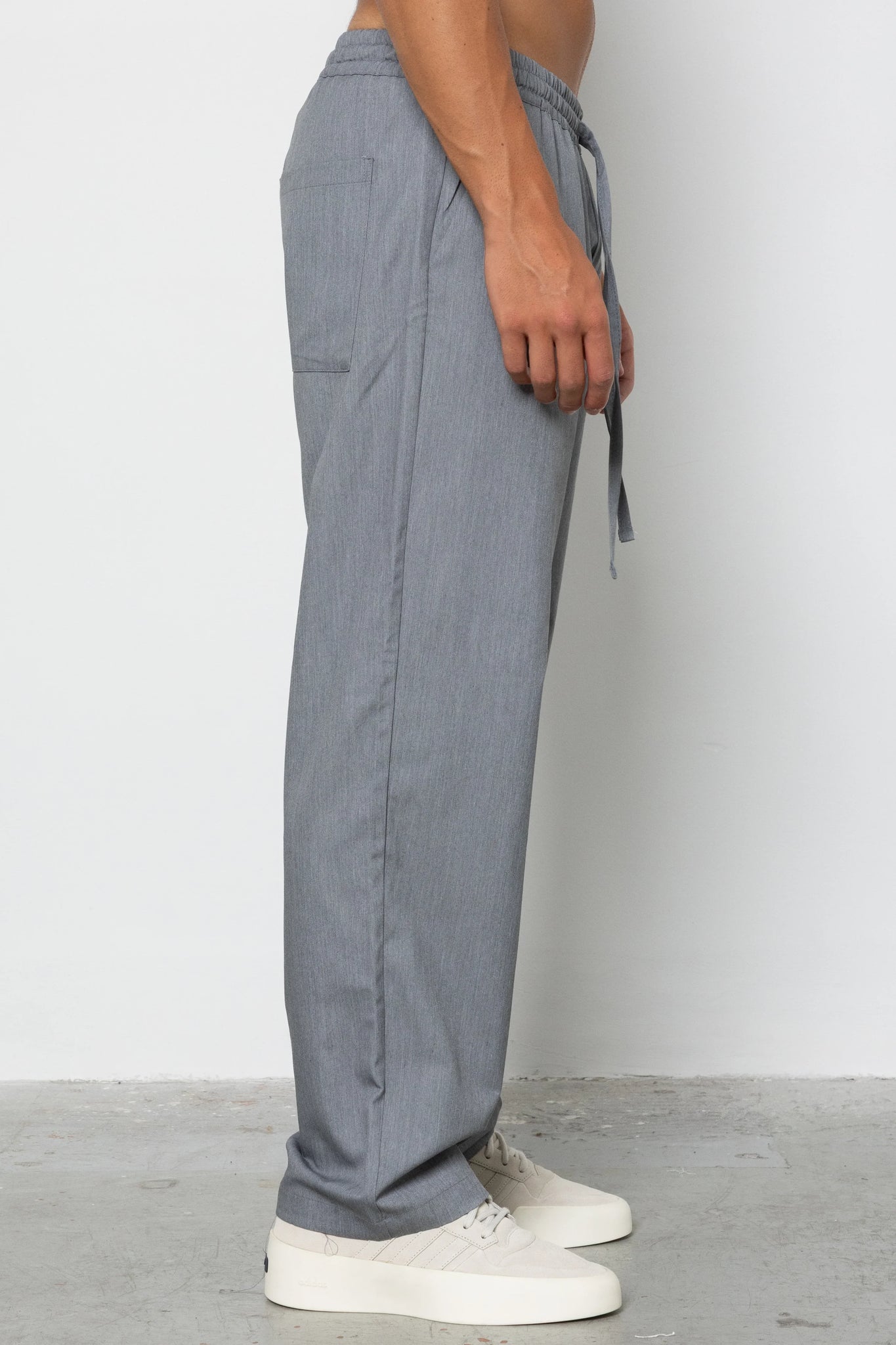 Pantalaccio con pences fondo ampio