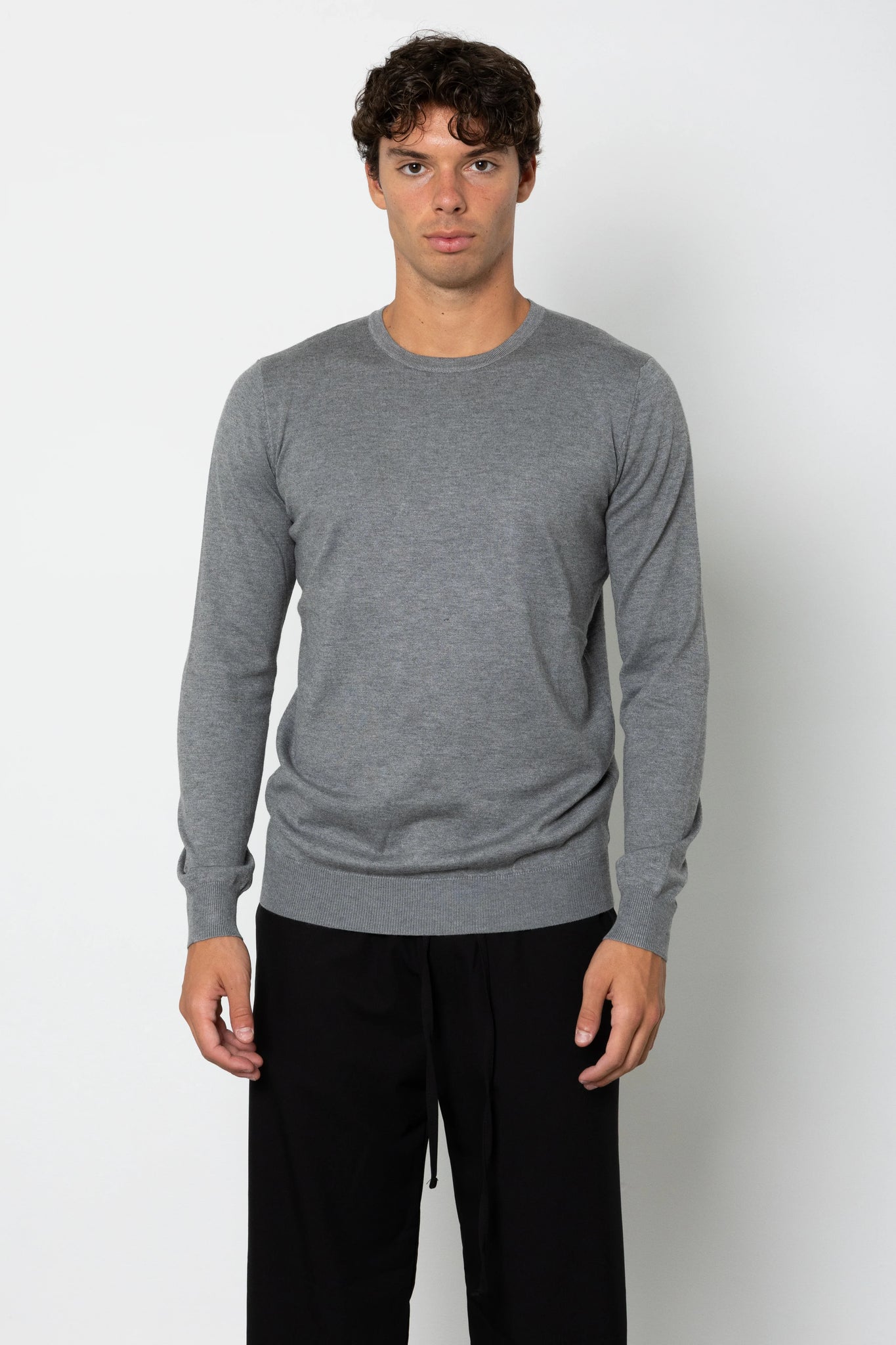 Maglione girocollo in filo