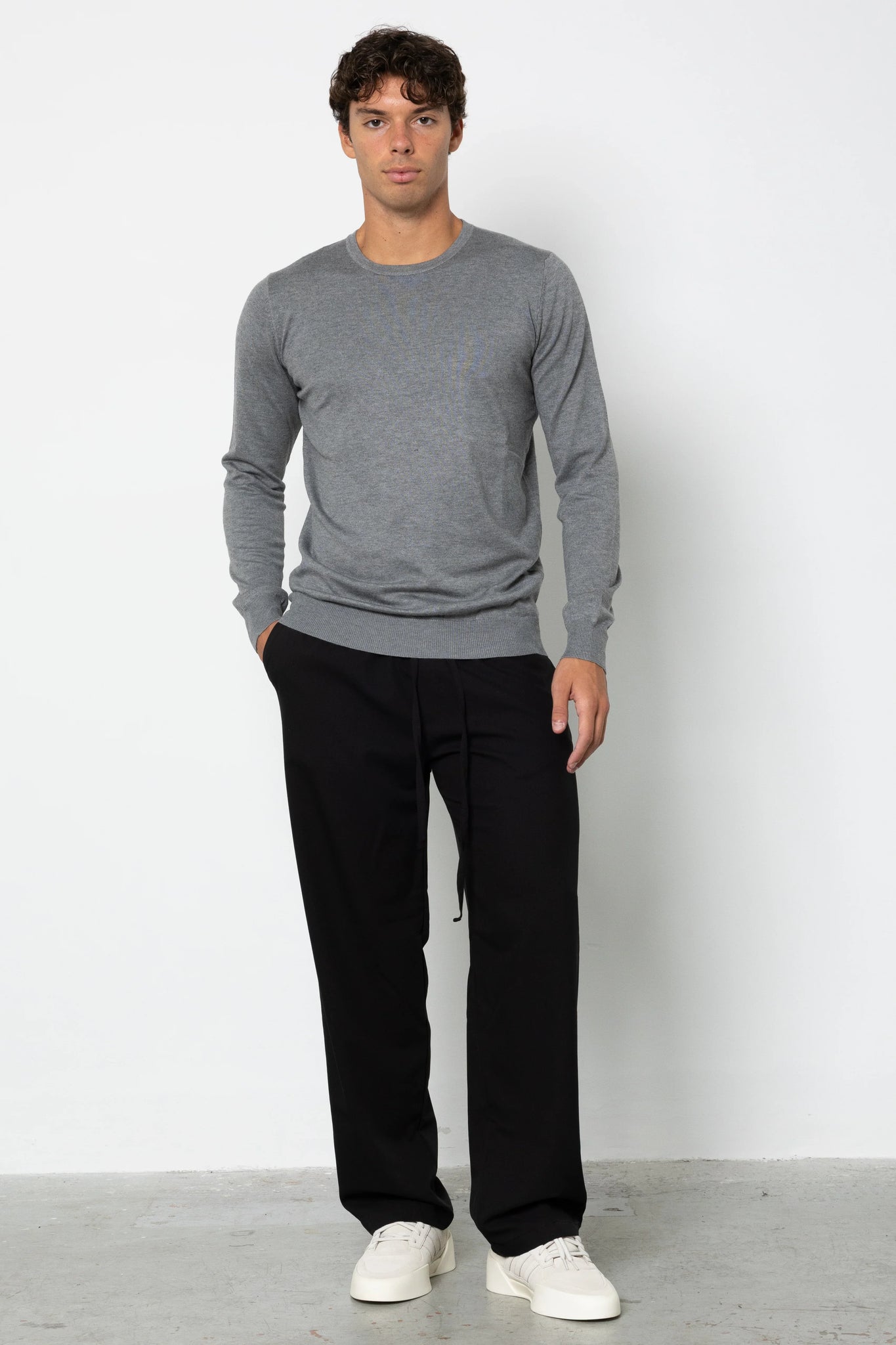 Maglione girocollo in filo