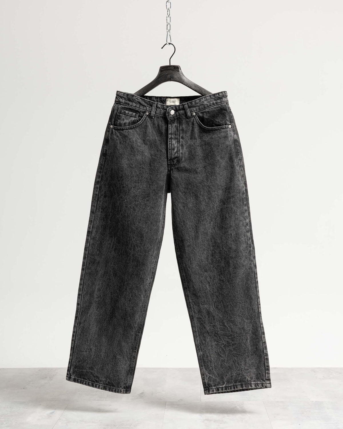 Jeans baggy nero con legature Eternal