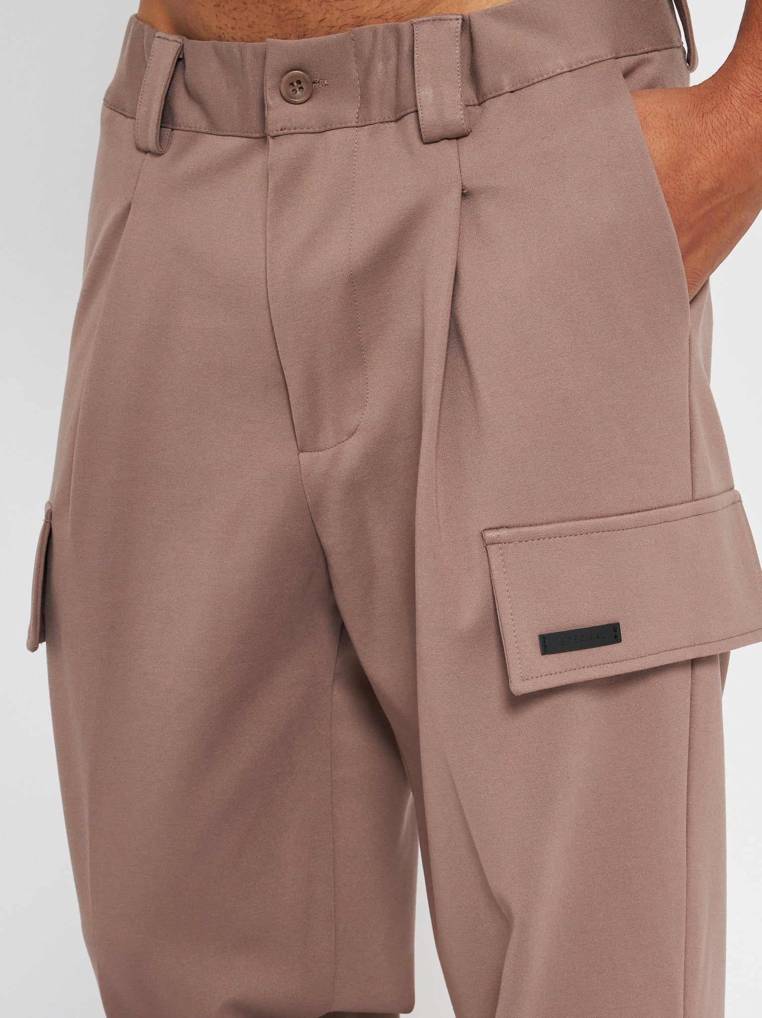 Pantalone cargo con abbottonatura e zip Eternal