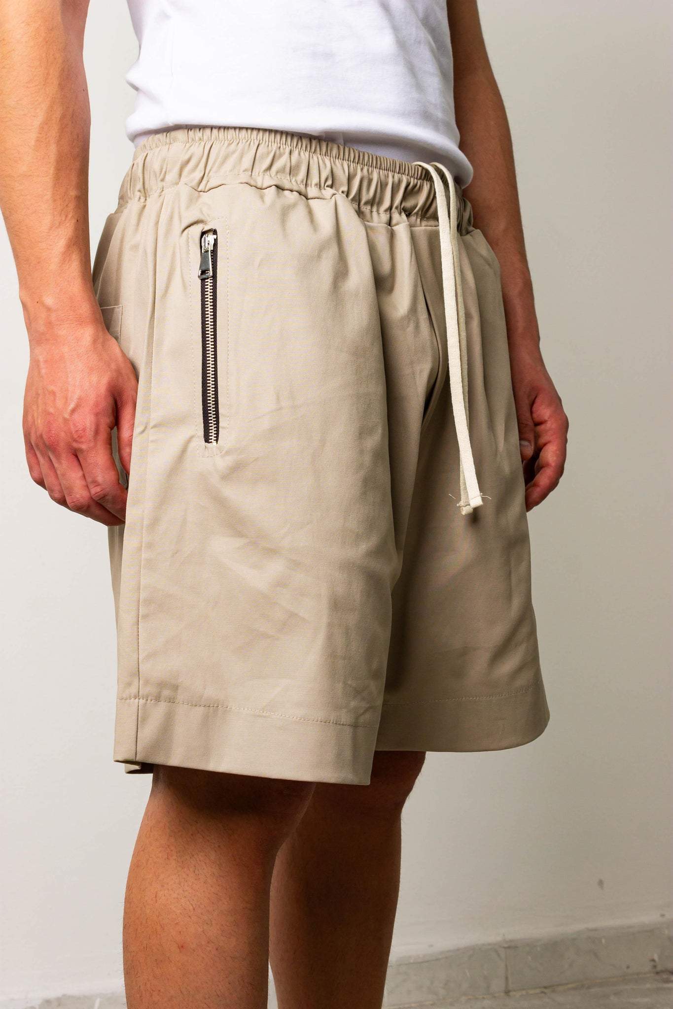 Short tessuto tecnico con zip - FRANKIE HO